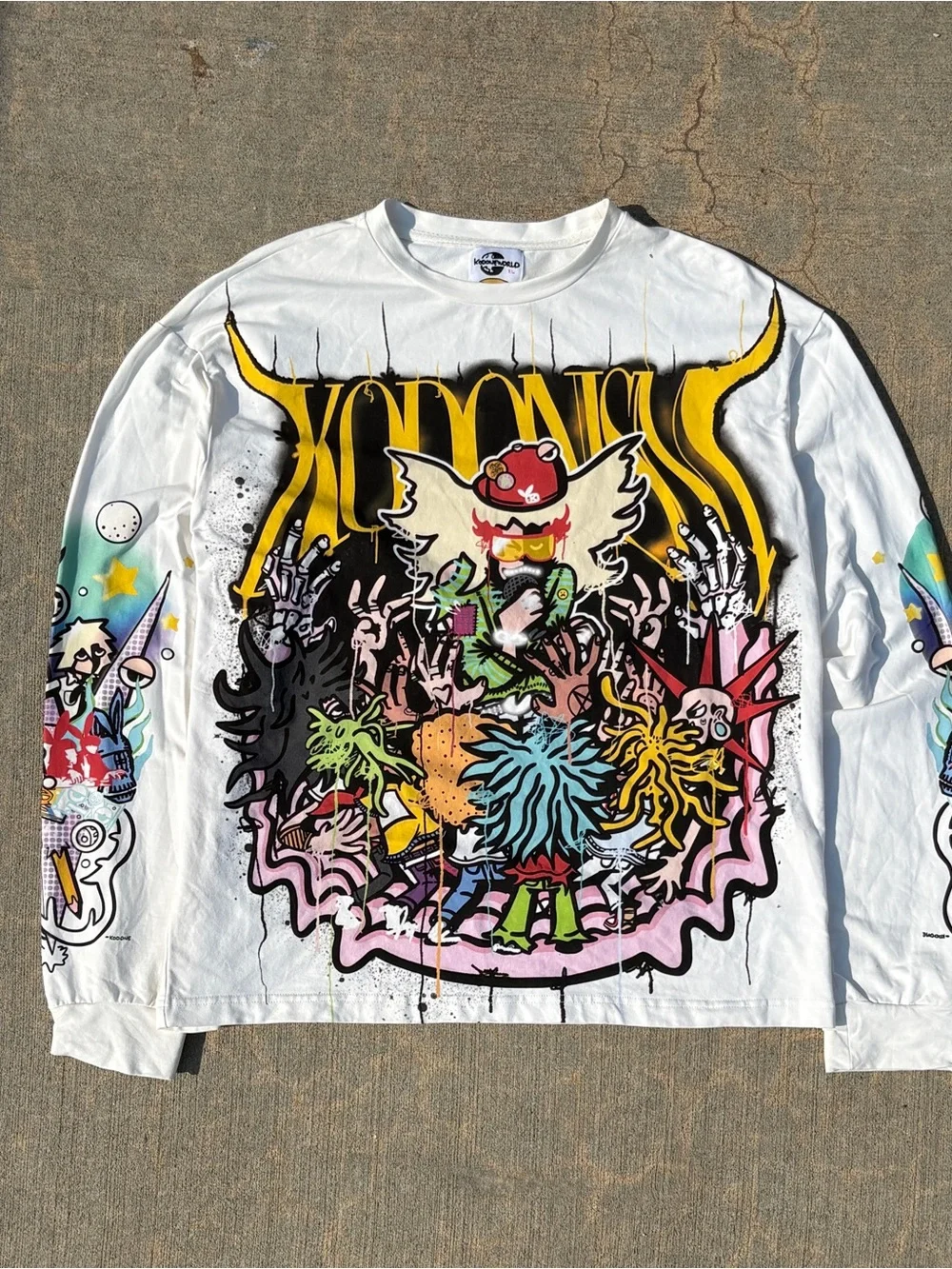 Graphic Crewneck Sweater in White with Multicolor Cartoon Artwork koooneworld